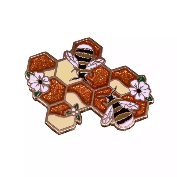 Beautiful Bee Honeycomb Bumblebee Enamel Pin - Picture 1 of 4